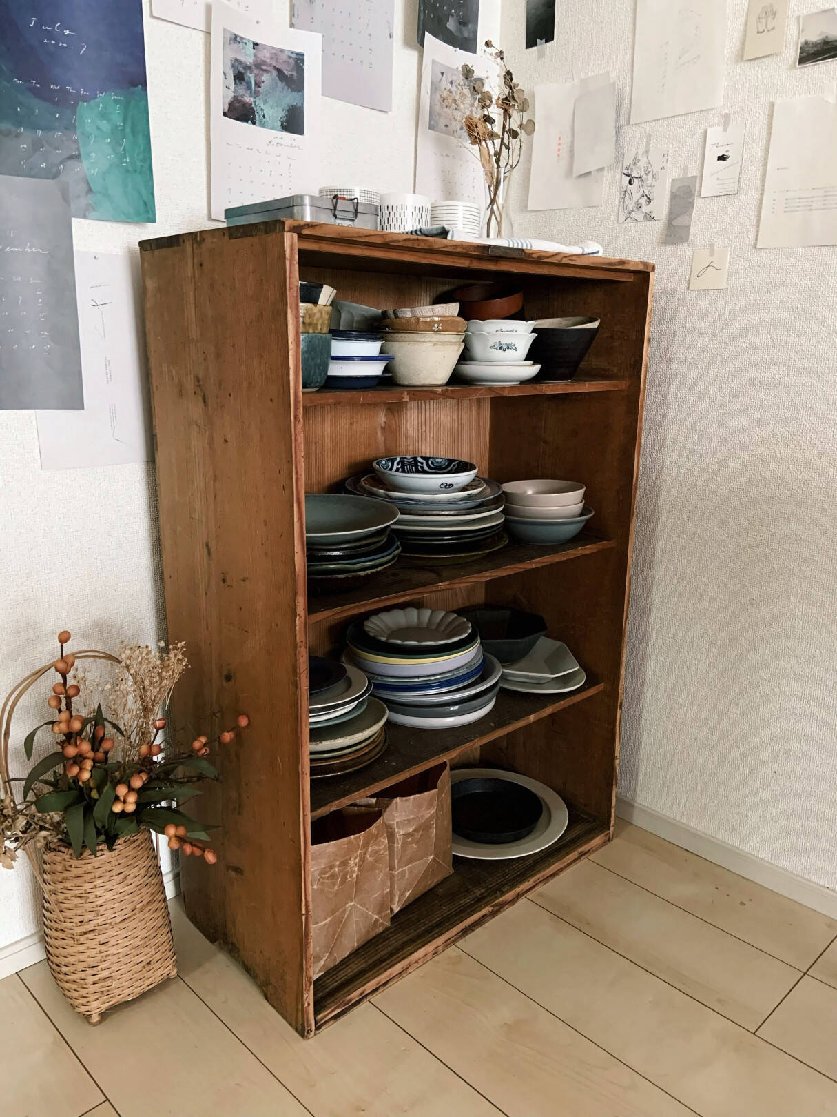 インスタで話題 ナツリさんのお部屋が素敵 やさしさ溢れる木材とアンティーク家具で彩られた空間 お部屋スナップ 年8月19日 エキサイトニュース