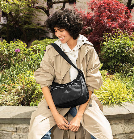 サスティナブルな取り組みを象徴するロゴを起用。レスポートサックが「リサイクルコレクション」を発売