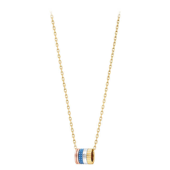 パリの空を連想させるアジュールブルーのセラミック。ブシュロン の新作「キャトル ブルー」発売