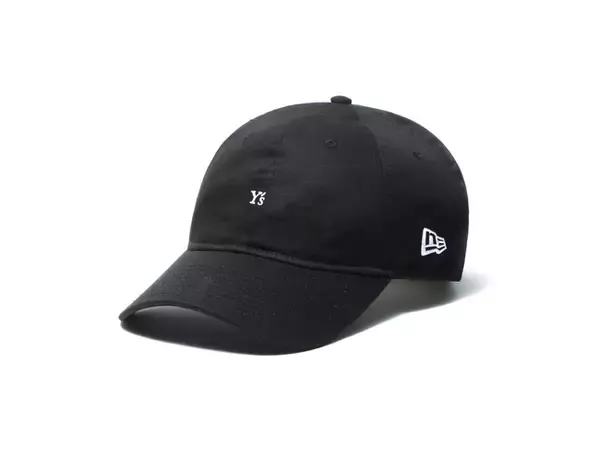 「「Y's × New Era」ブラックとホワイトのシンプルなカラーリングで統一された2020秋冬コレクション」の画像