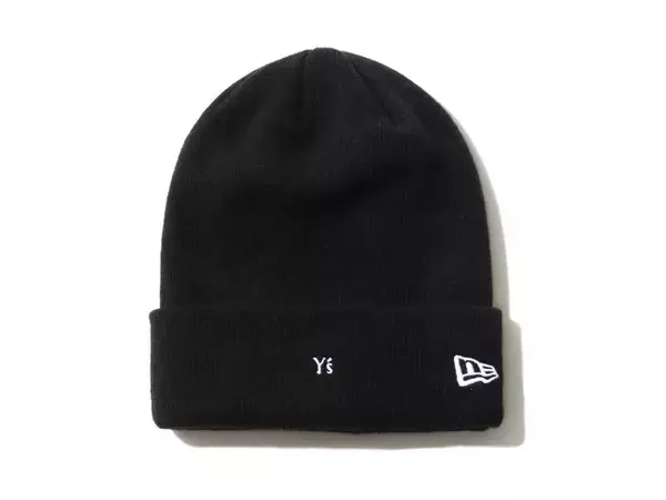 「「Y's × New Era」ブラックとホワイトのシンプルなカラーリングで統一された2020秋冬コレクション」の画像
