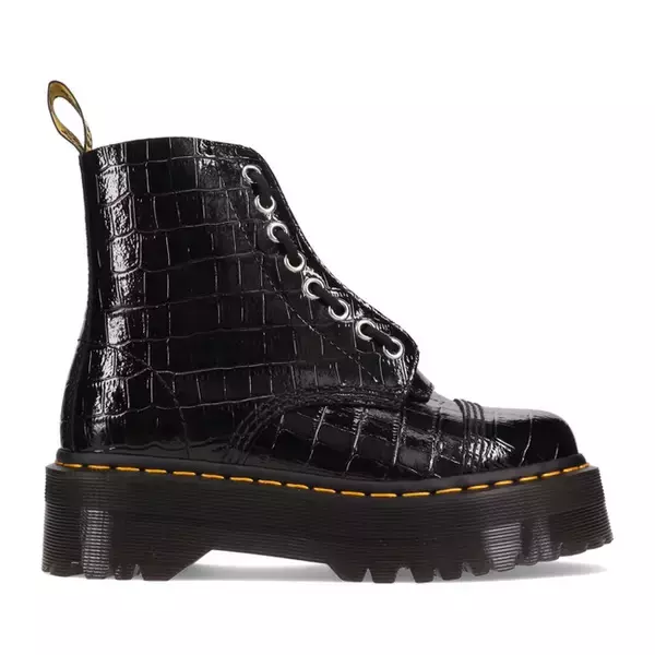 「存在感抜群! ドクターマーチンのQUAD RETROシリーズがatmos pink限定で登場」の画像