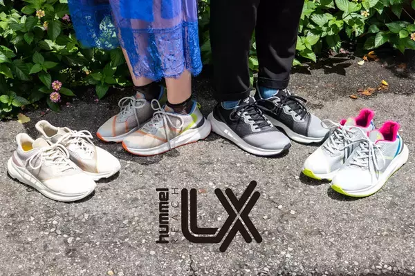 「北欧ブランドらしいミニマムデザインと機能性。ヒュンメルから厚底タイプの新作スニーカーが登場」の画像