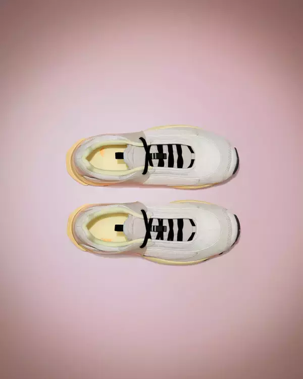 「adidas Originals by OAMC、2020年秋冬コレクション第一弾。2型のフットウエアをローンチ」の画像