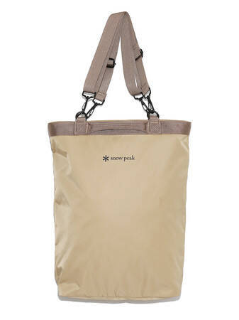 アウトドアでもデイリーでも! 「エミ」×「スノーピーク」初のコラボレーションアイテム発売