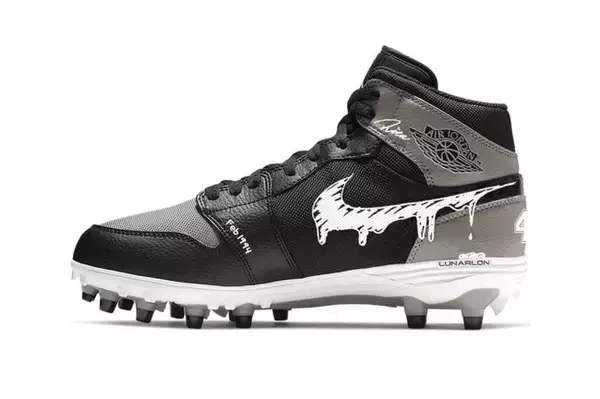 「スチュリートから初のベースボールシューズカスタム「AJ1MLB INSPIRE SKETCH＆DROP」が登場」の画像