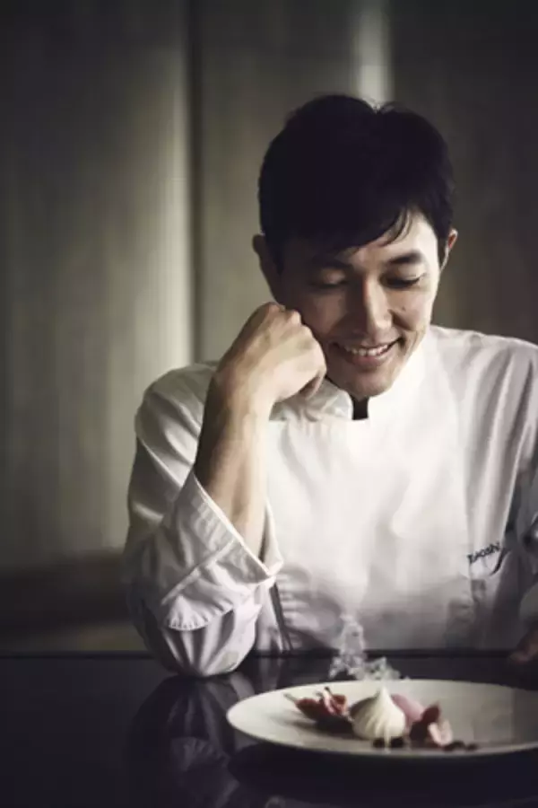 「秋の夜長にディナー後の「〆パフェ」。 ストリングス・パフェの至福の秋色デザート」の画像