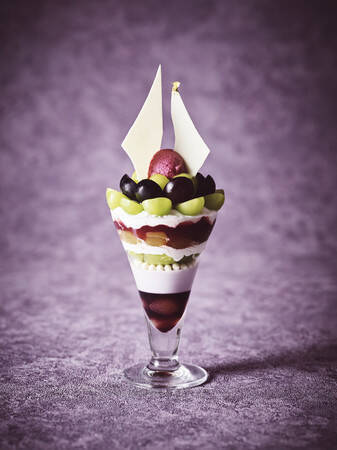 秋の夜長にディナー後の「〆パフェ」。 ストリングス・パフェの至福の秋色デザート