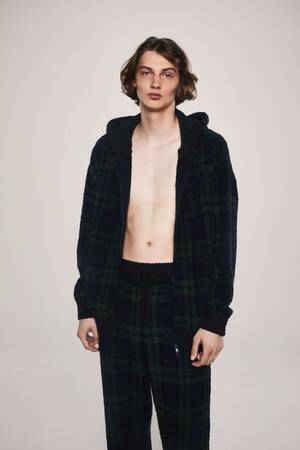 ミスター・ジェントルマンとジェラート ピケ オムが初コラボ! タウンユースも出来るモダンなルームウエアが登場