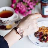 「フラワーアーティスト前田有紀の「gui flower design」とコラボした、プリザーブドフラワーを散りばめた腕時計」の画像17