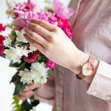 「フラワーアーティスト前田有紀の「gui flower design」とコラボした、プリザーブドフラワーを散りばめた腕時計」の画像11