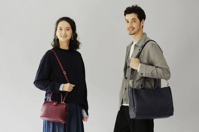 土屋鞄からロングセラーシリーズ「トーンオイルヌメ」に秋冬の季節を楽しむ2色の限定色が登場
