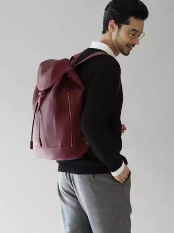 「土屋鞄からロングセラーシリーズ「トーンオイルヌメ」に秋冬の季節を楽しむ2色の限定色が登場」の画像