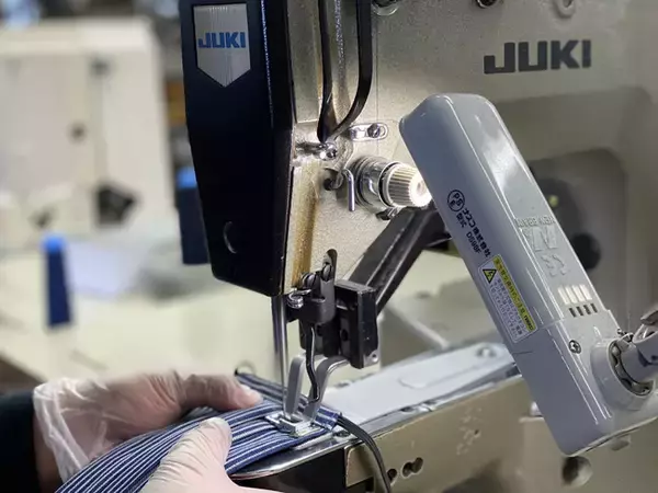 「岡山の老舗デニムファクトリーが本気で作ったジーニストのためのヒッコリーデニム素材のマスクが登場」の画像