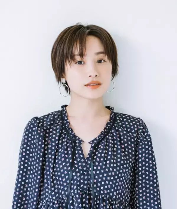 「女優・モデル 高橋 愛が自ら出演! VisdesuAidesuがコラボアイテムをライブコマースで先行発売」の画像