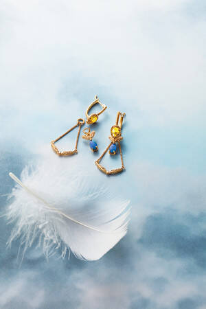 アガットから大空へはばたく羽をモチーフにした2020冬の新作コレクションが登場