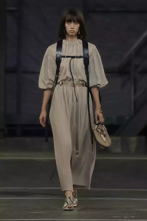 「【ルック】ハイク 2021春夏コレクション」の画像