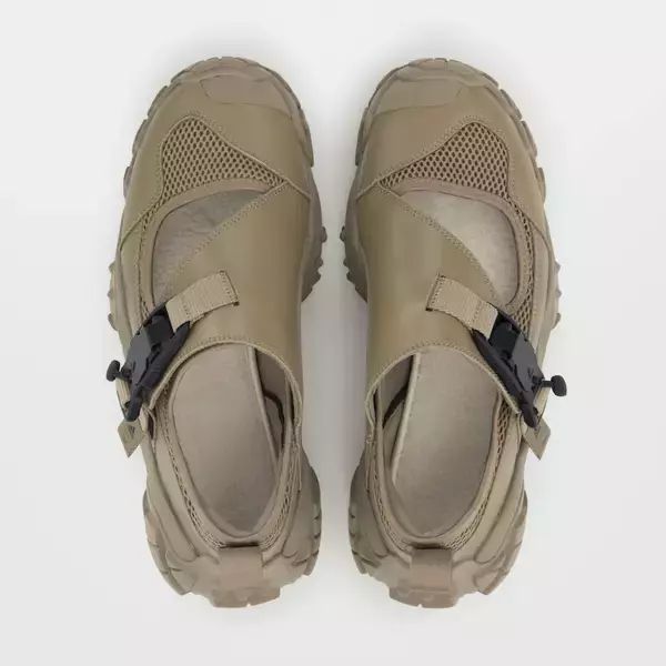 「アディダス×HYKE、2020年秋冬コレクションは11月25日発売。アップデートされたアーカイブモデルも」の画像