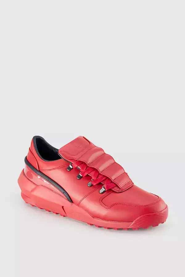 「プレミアムなオニツカタイガー「THE ONITSUKA」のシンプルでタイムレスなシューズ」の画像