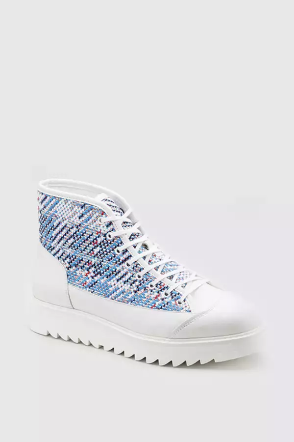 「プレミアムなオニツカタイガー「THE ONITSUKA」のシンプルでタイムレスなシューズ」の画像