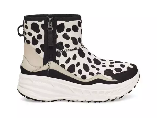 「UGGの新作CA805 Classic Weatherのキービジュアルに、俳優・モデルで大活躍中の宮沢氷魚さんを起用」の画像