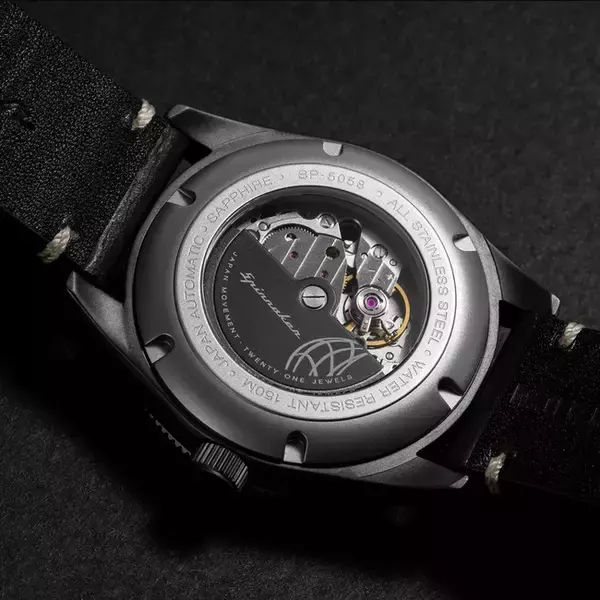 「イタリア発の腕時計スピニカーからレトロ顔の高スペック機械式時計「クロフト」が登場」の画像