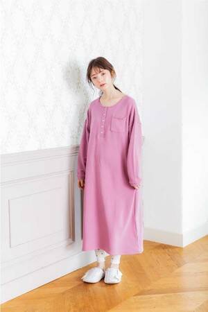 大人可愛いオリジナルカラーのルームウェア。チュチュアンナとモデル橋下美好のコラボ第2弾