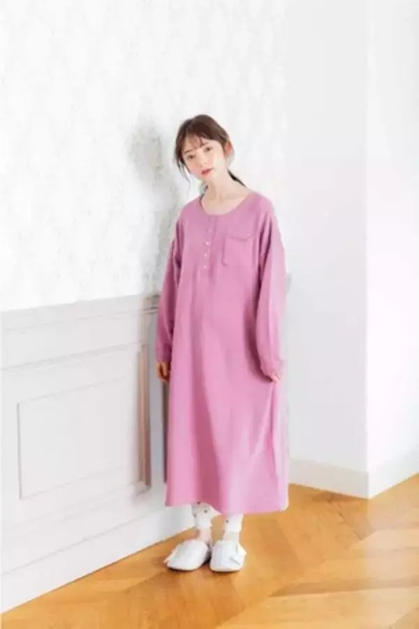 「大人可愛いオリジナルカラーのルームウェア。チュチュアンナとモデル橋下美好のコラボ第2弾」の画像