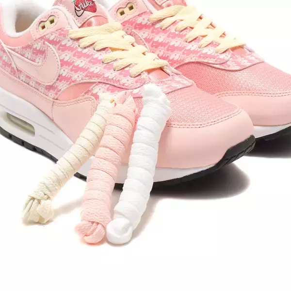 「フレッシュなピンクが足元を爽やかに彩る! アトモスからAIR MAX 1 PINK LEMONADE限定リリース」の画像