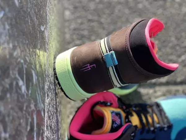 「スティルアライブからAJ1の新色カラーBio Hackをベースにしたリメイクスニーカーが登場」の画像