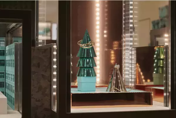 「現代的でラグジュアリーなティファニースタイルのホリデーを体現。「Tiffany Holiday Favorites」全国でスタート」の画像