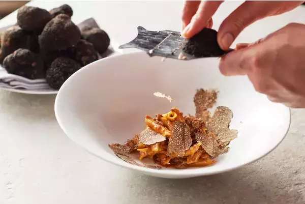 「次世代のラグジュアリーライフスタイルを提案するフォーシーズンズホテル東京大手町で過ごすホリデーシーズン」の画像