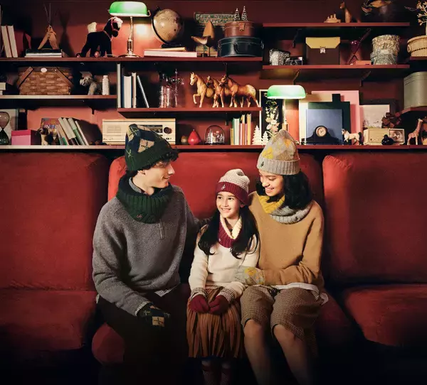 ユニクロ×JW ANDERSON、初のホリデーコレクションを発売。ヒートテック素材の冬小物を展開