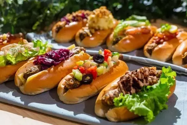 「IKEA渋谷が本日11月30日オープン! 世界初のベジドッグ専門スウェーデンビストロも」の画像