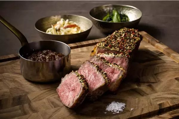 「グリルレストラン「The Burn」の 米澤文雄シェフとDEAN & DELUCAがコラボしたホリデー限定特別メニュー」の画像