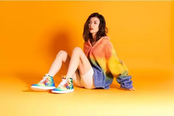 コロンビア出身のシンガーソングライター J・バルヴィンとコラボした特別なAJ1がatmos pinkに登場