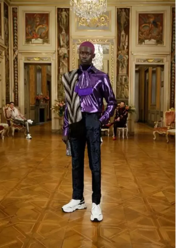 「豪華絢爛なルックの数々。ドルチェ＆ガッバーナが高級仕立服のコレクションを発表」の画像