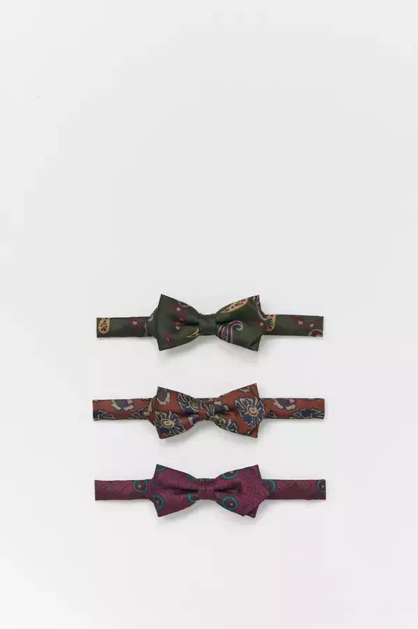 「エンダースキーマの2021年冬春コレクション、新しいシーズンタームで展開される多様なシューズやバッグ」の画像