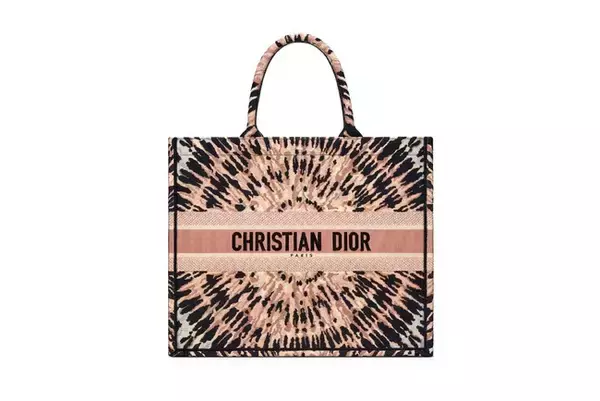 「新作タイダイコレクションが登場! ディオール2021 クルーズ コレクション」の画像