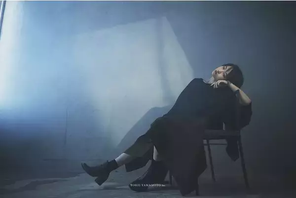 「Ground Yが2021春夏シーズンの新作コレクションを1月27日より展開。キービジュアルモデルには伊藤 万理華を起用」の画像