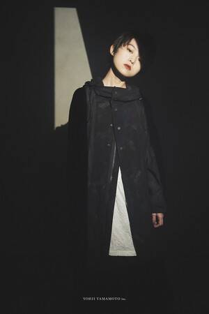 Ground Yが2021春夏シーズンの新作コレクションを1月27日より展開。キービジュアルモデルには伊藤 万理華を起用