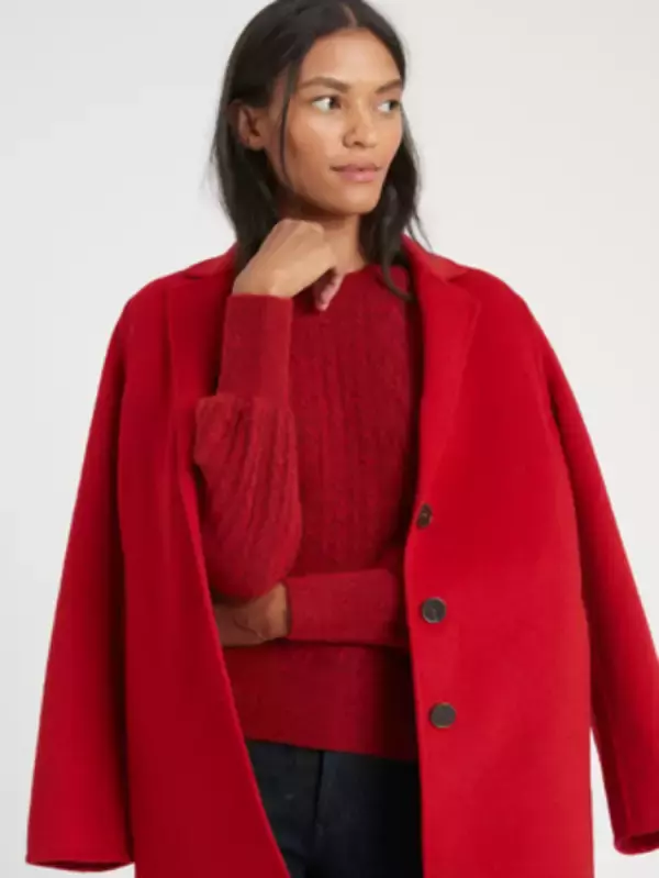 「冬の装いをカラーニットでぐっとアップ! ギフトにもおすすめのバナリパのセーターコレクション」の画像