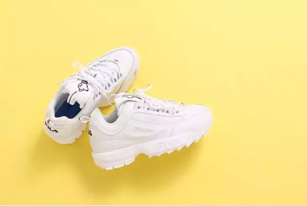 「アトモスと渋谷区公認スーベニア事業「SHIBUKUROプロジェクト」とのコラボ第4弾は『FILA』のスニーカー」の画像