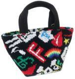 「春の到来にふさわしい、やさしく華やかな新柄。銀座三越でフェイラーのポップアップショップを開催」の画像5