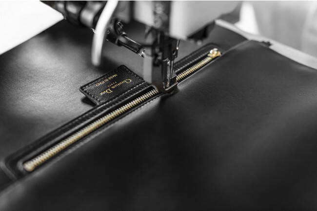 ディオールの美学を独創的に表現した新しいアイコンバッグ「Dior Caro（ディオール カロ）」発売