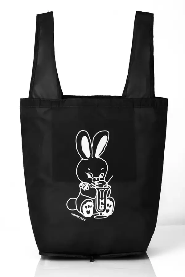 「EXILE・NAOTOがディレクション、オネストボーイ バイ スタジオ セブンからローソン&HMV限定のエコバッグが発売」の画像