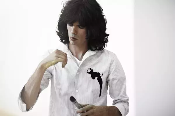 メンノンモデルのラファエル・リマ・イトウ絵画展、横浜で開催