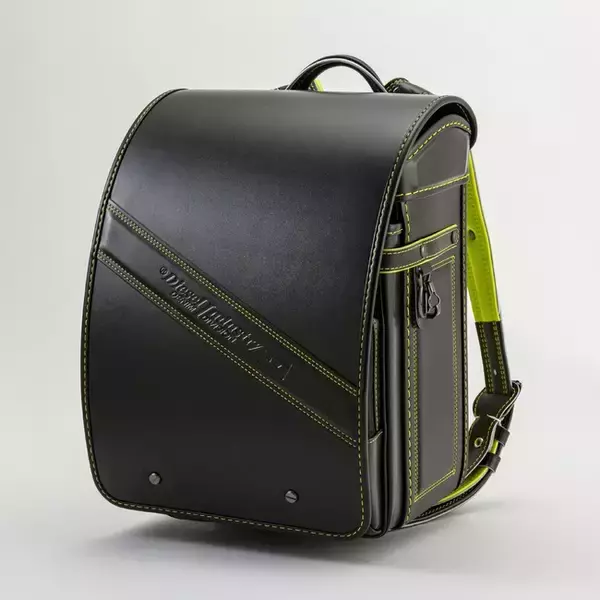 「斬新なデザインとクールなカラーリングが魅力。ディーゼルの2022年新作ランドセルコレクション」の画像