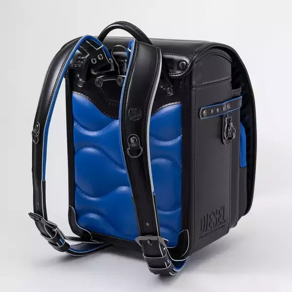 「斬新なデザインとクールなカラーリングが魅力。ディーゼルの2022年新作ランドセルコレクション」の画像