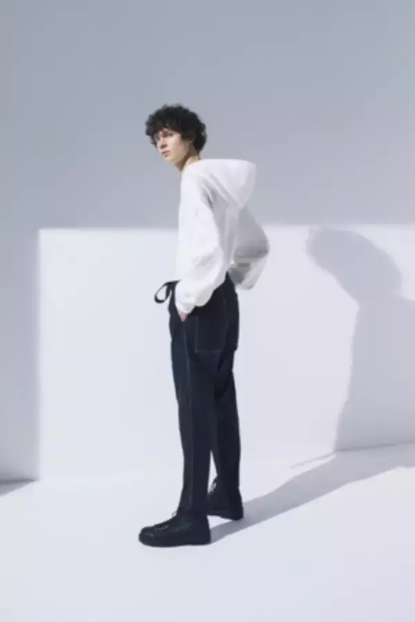 「上質な素材でタイムレスな一枚を追求。新時代のコンテンポラリーブランド「velvet BY STERNBERG」がデビュー」の画像